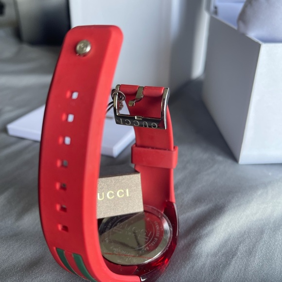 NEW GUCCI WATCH 100% REAL - Picture 3 of 5